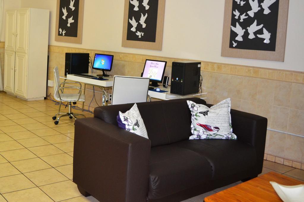 Dove'S Nest Guest House Kempton Park Luaran gambar